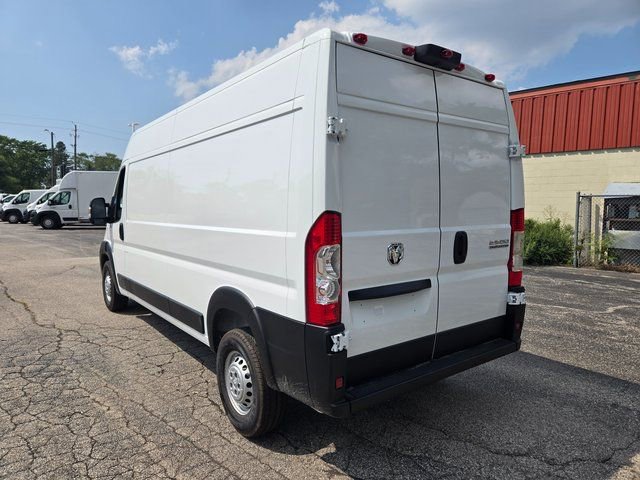 New 2025 RAM ProMaster 2500 w/ Convenience Group FWD image 3
