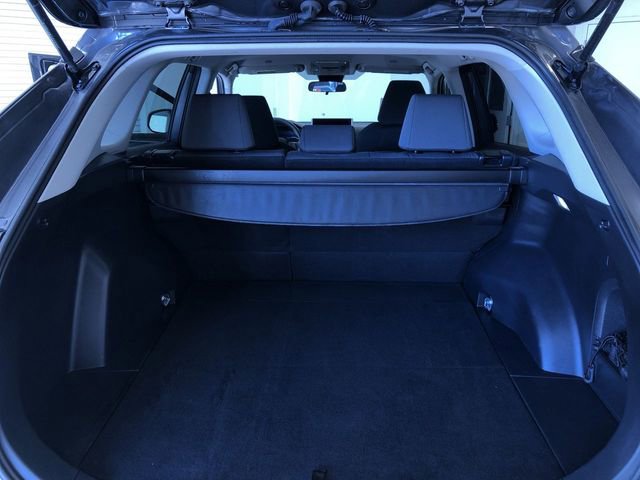 Used 2025 Toyota RAV4 XLE AWD/4WD image 31