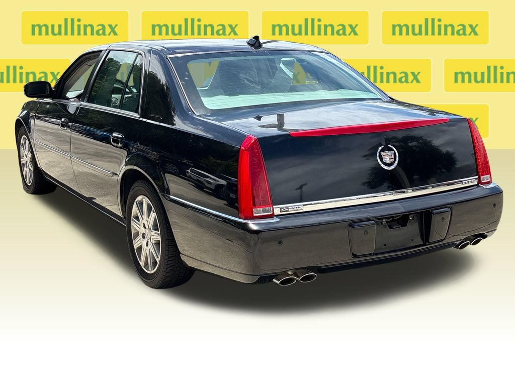 Used 2011 Cadillac DTS Premium w/ Driver Awareness Package FWD image 12