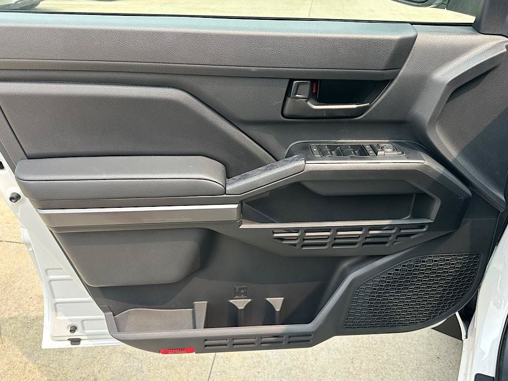 New 2026 Toyota Tacoma SR5 AWD/4WD image 9