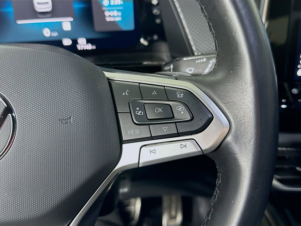 Used 2024 Volkswagen Atlas Cross Sport SEL R-Line image 23