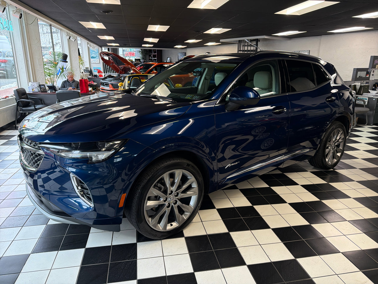 Used 2022 Buick Envision Avenir w/ Technology Package II image 1