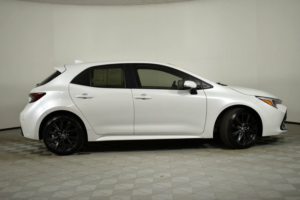 Used 2025 Toyota Corolla XSE image 3