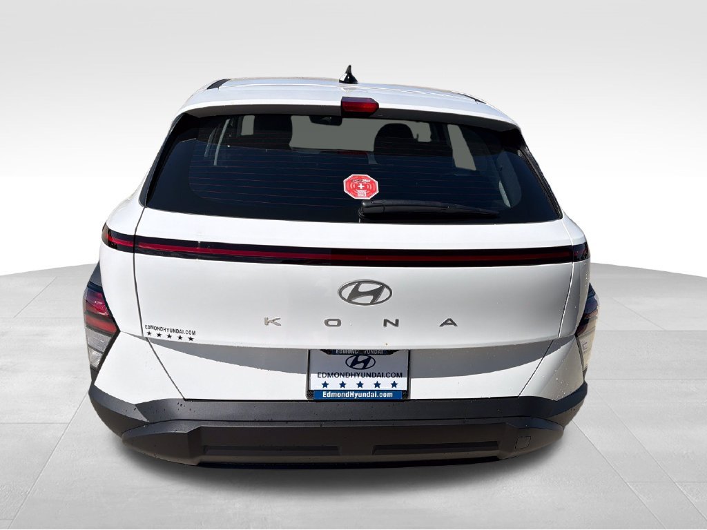 New 2027 Hyundai Kona SE FWD image 5