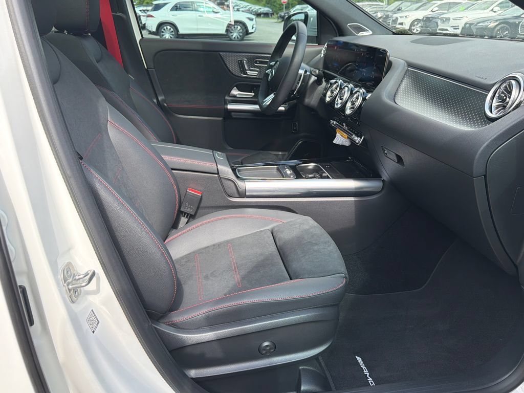 Used 2025 Mercedes-Benz GLA 35 AMG 4MATIC image 46