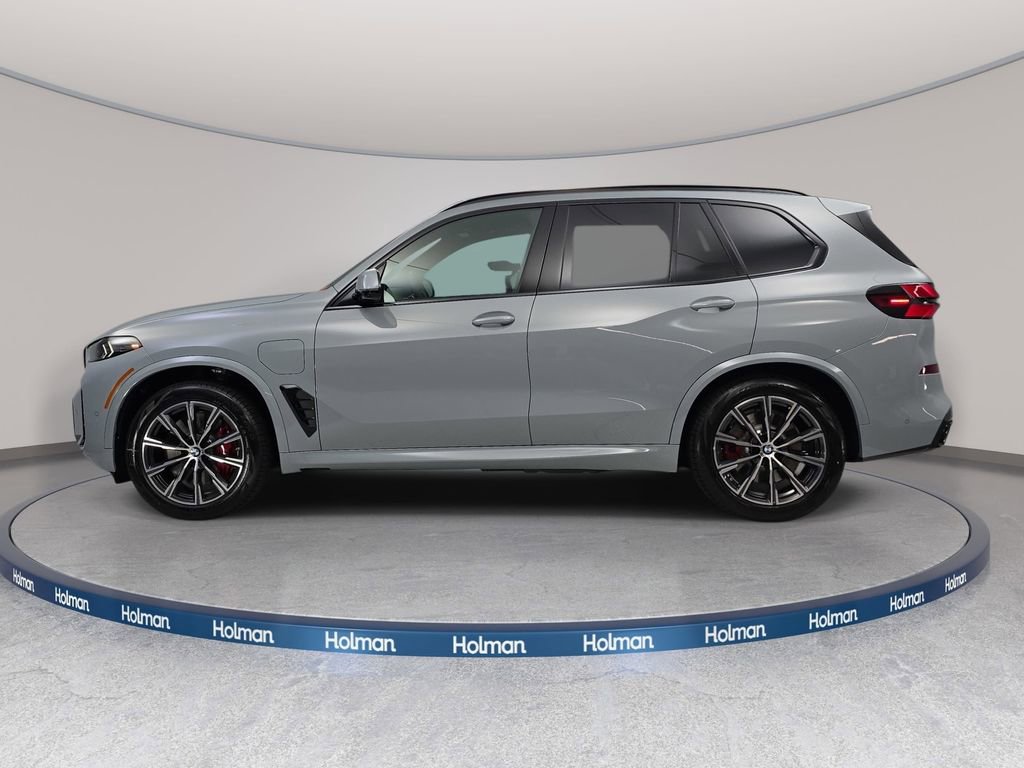 New 2026 BMW X5 xDrive50e image 8