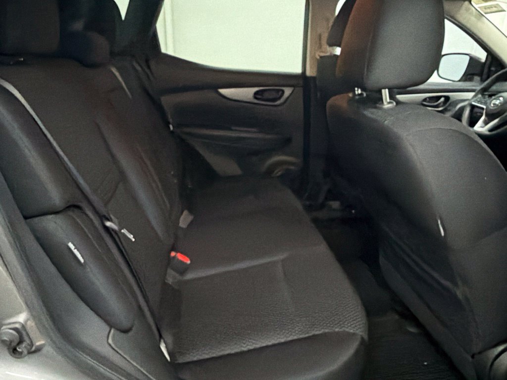 Used 2020 Nissan Rogue Sport S w/ Appearance Package FWD image 27