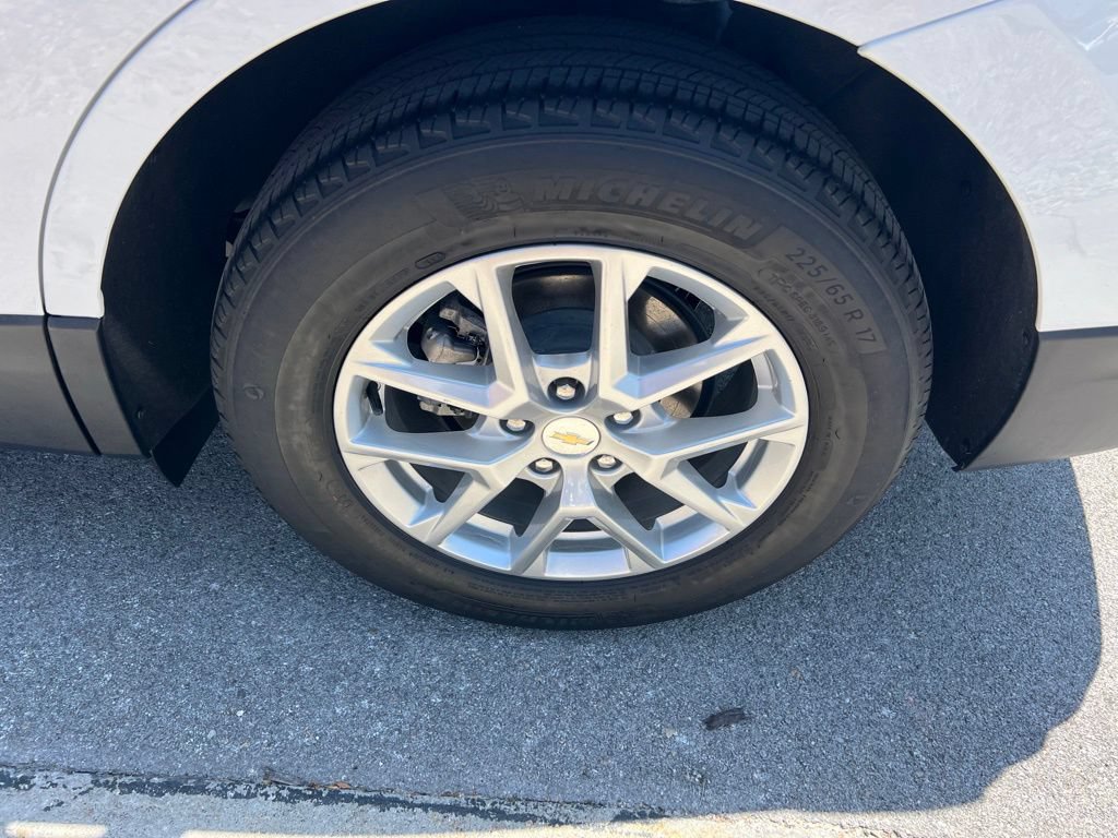 Used 2024 Chevrolet Equinox LT FWD image 14