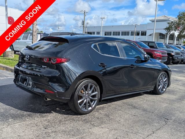 Used 2019 MAZDA MAZDA3 Hatchback w/ Preferred Package FWD image 4