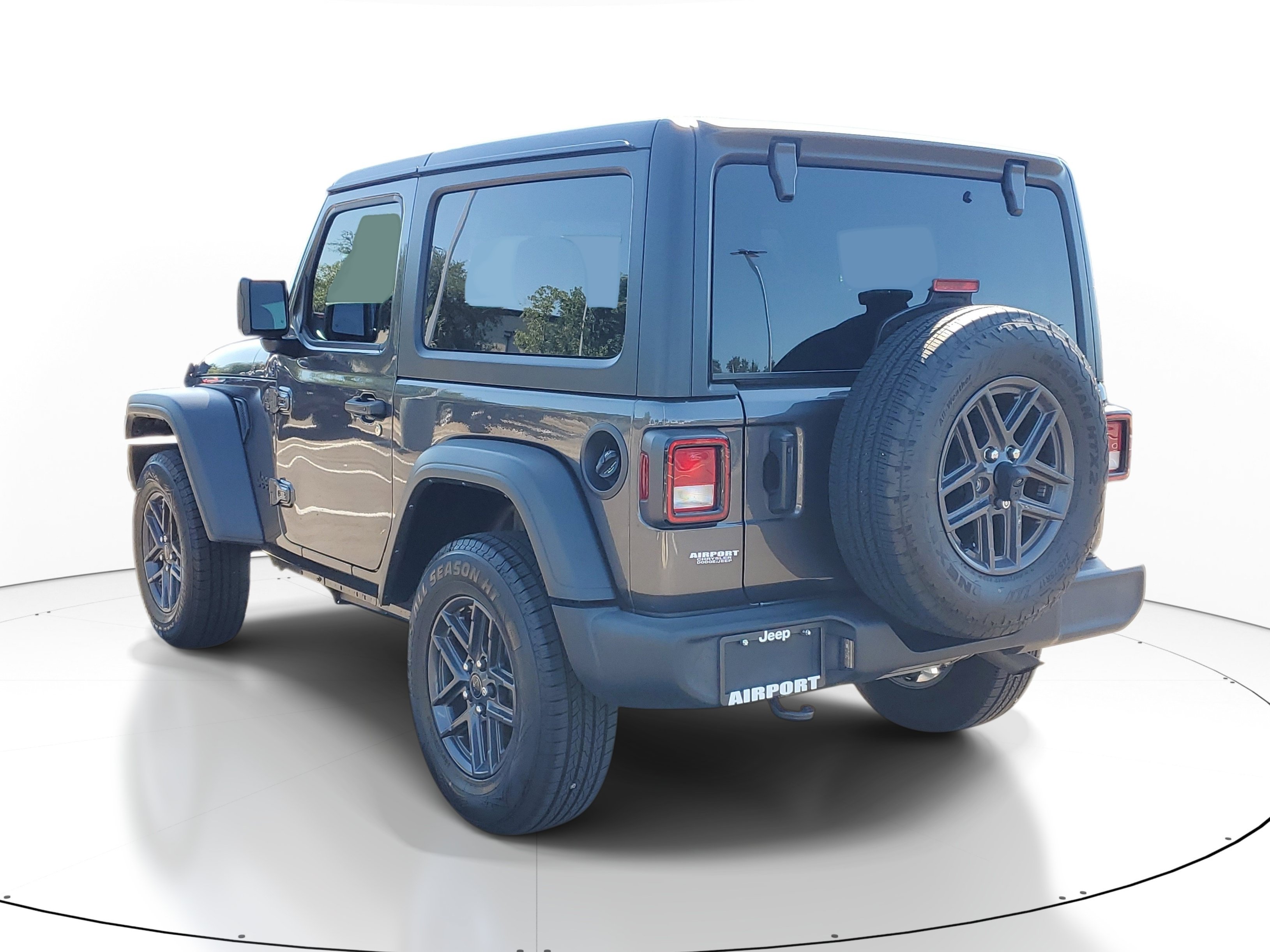 Used 2024 Jeep Wrangler Sport AWD/4WD image 4