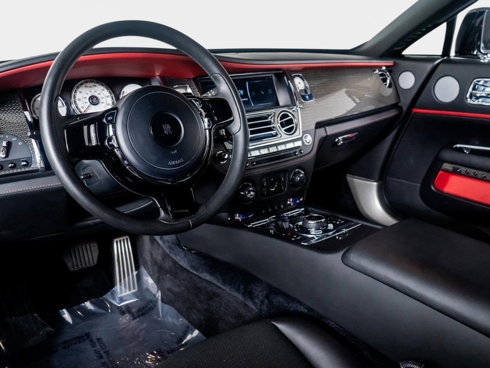 Used 2019 Rolls-Royce Wraith image 2