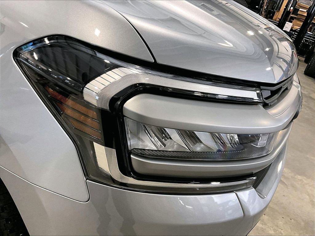Used 2024 Ford Expedition XLT AWD/4WD image 34