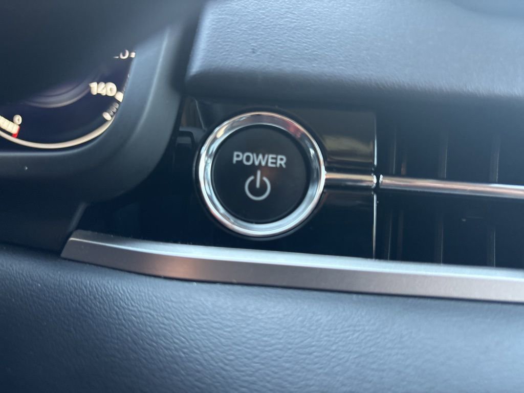 Used 2023 Mitsubishi Outlander 4WD Plug-In Hybrid image 35