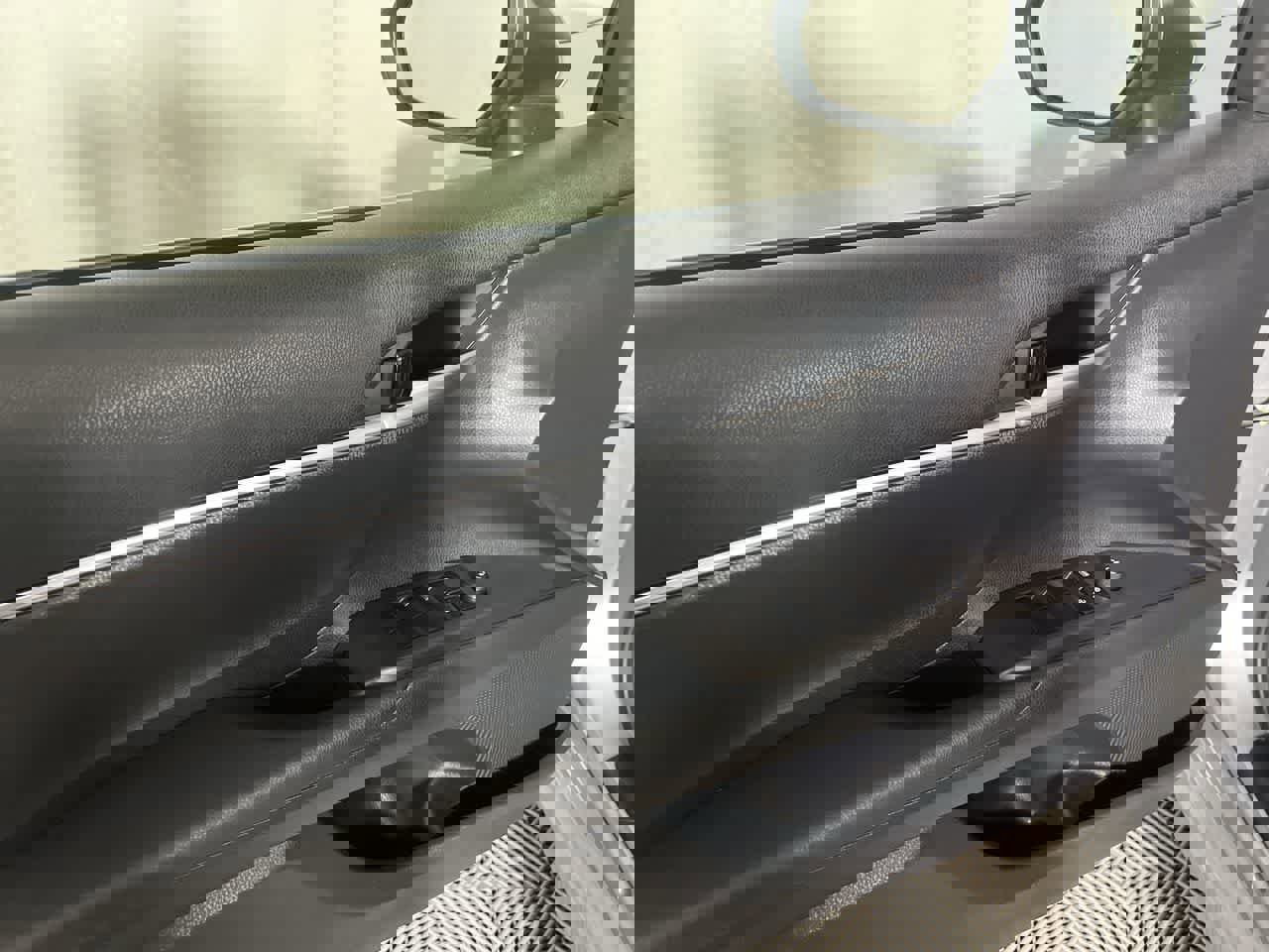 Used 2024 Toyota Camry SE image 13