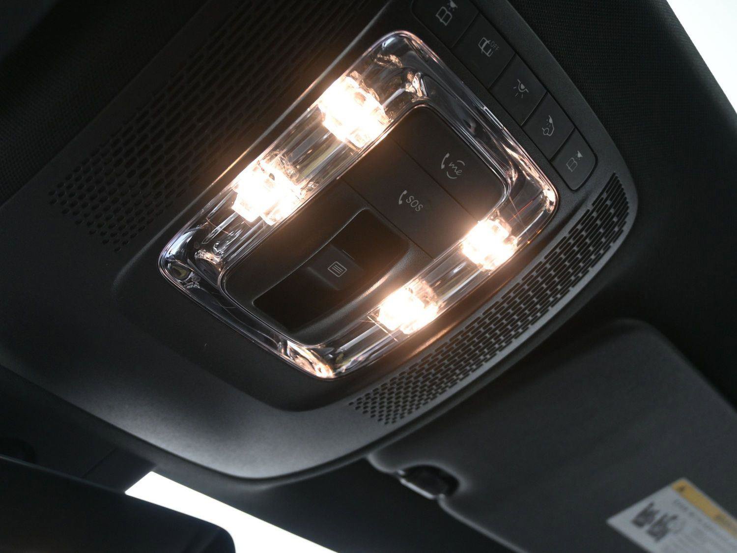 Used 2022 Mercedes-Benz CLA 250 4MATIC image 7