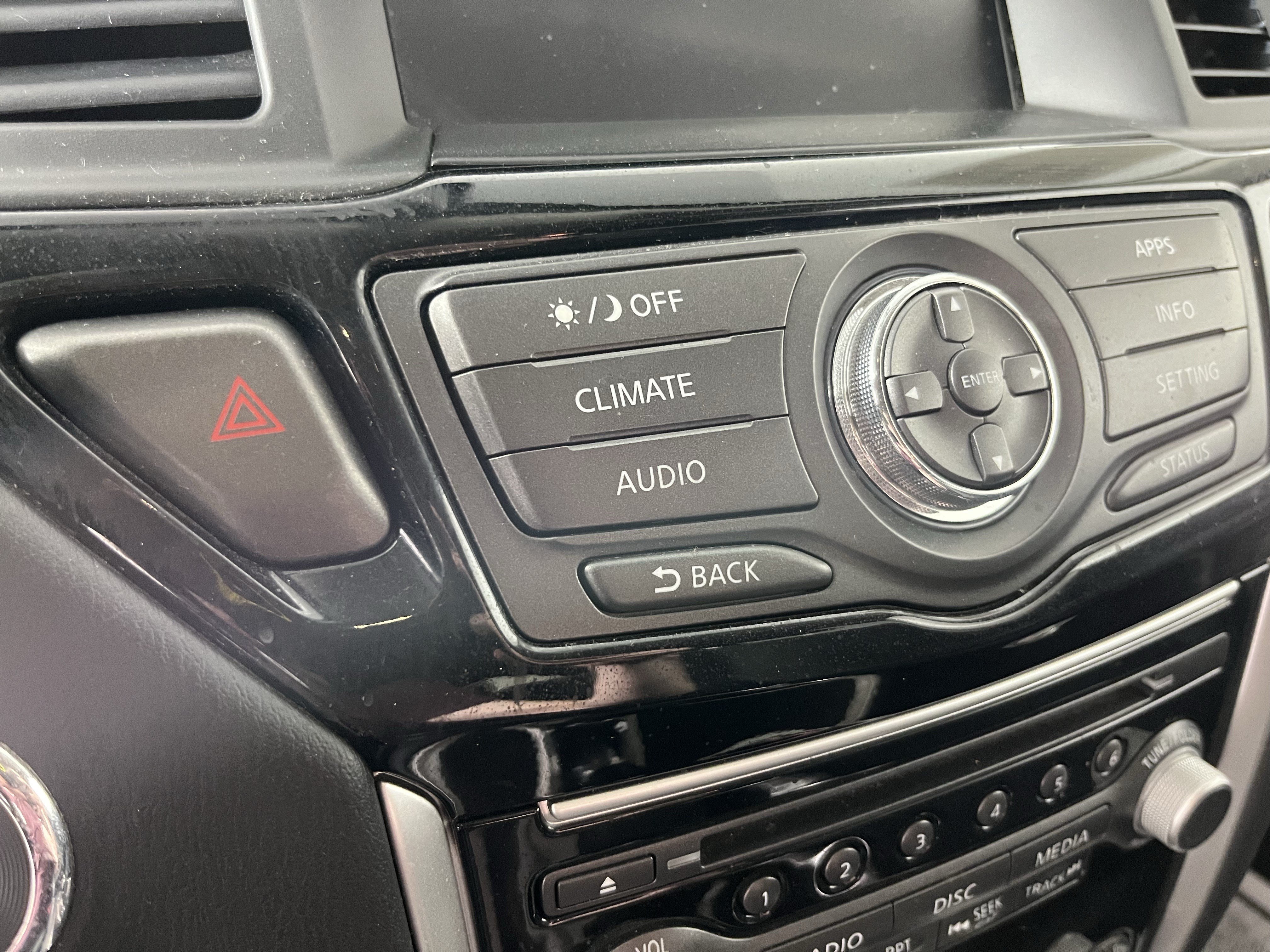Used 2019 Nissan Pathfinder S AWD/4WD image 20