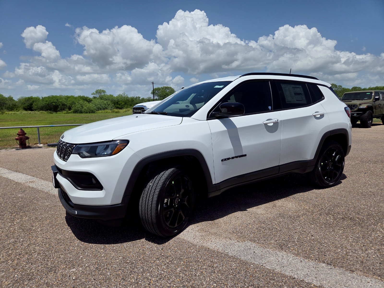 New 2026 Jeep Compass Latitude AWD/4WD image 3