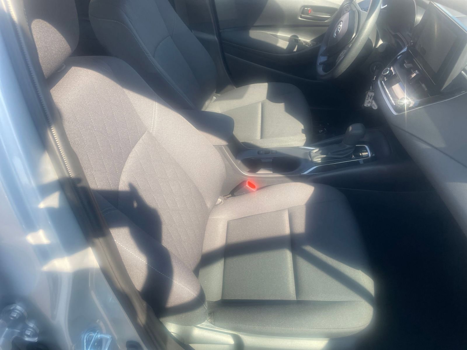 Used 2025 Toyota Corolla LE image 36