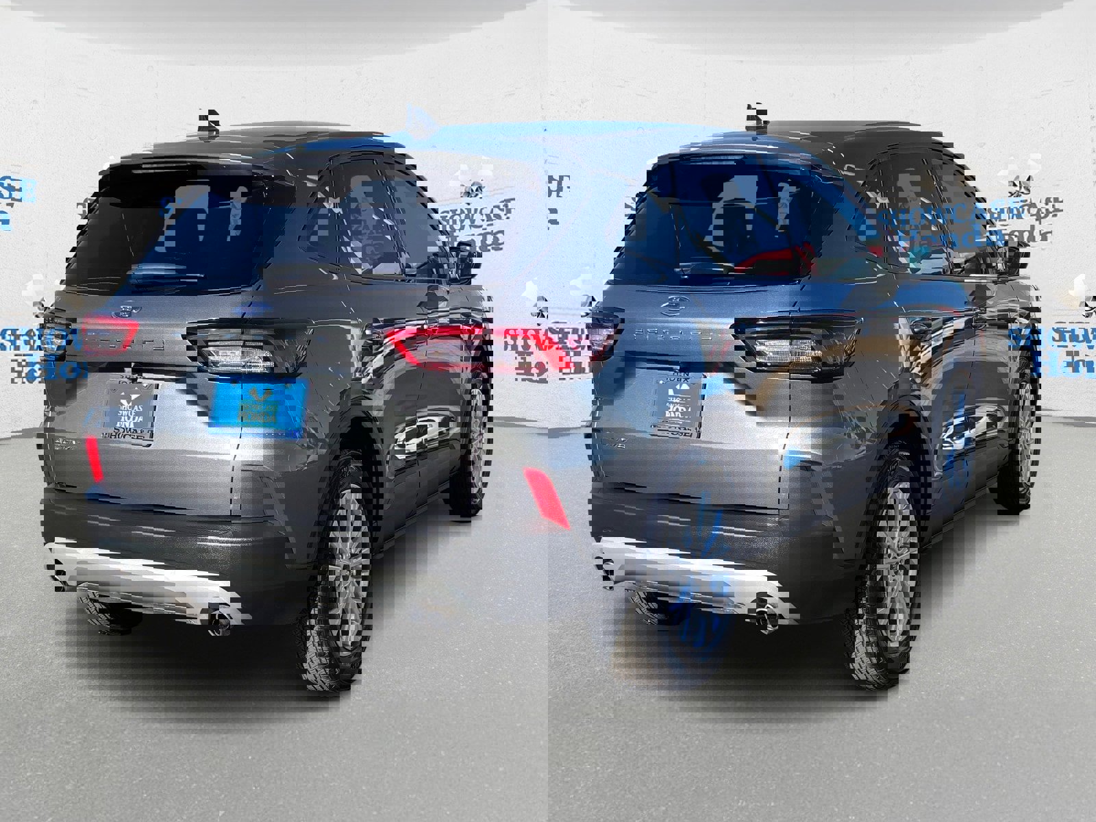 Used 2025 Ford Escape Active w/ Cold Weather Package image 8