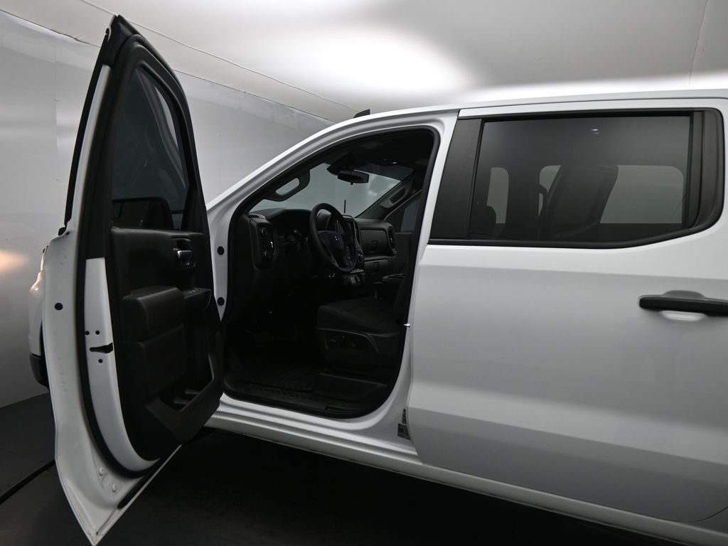 Used 2024 Chevrolet Silverado 1500 Custom Trail Boss w/ LPO, Dark Essentials Package AWD/4WD image 8