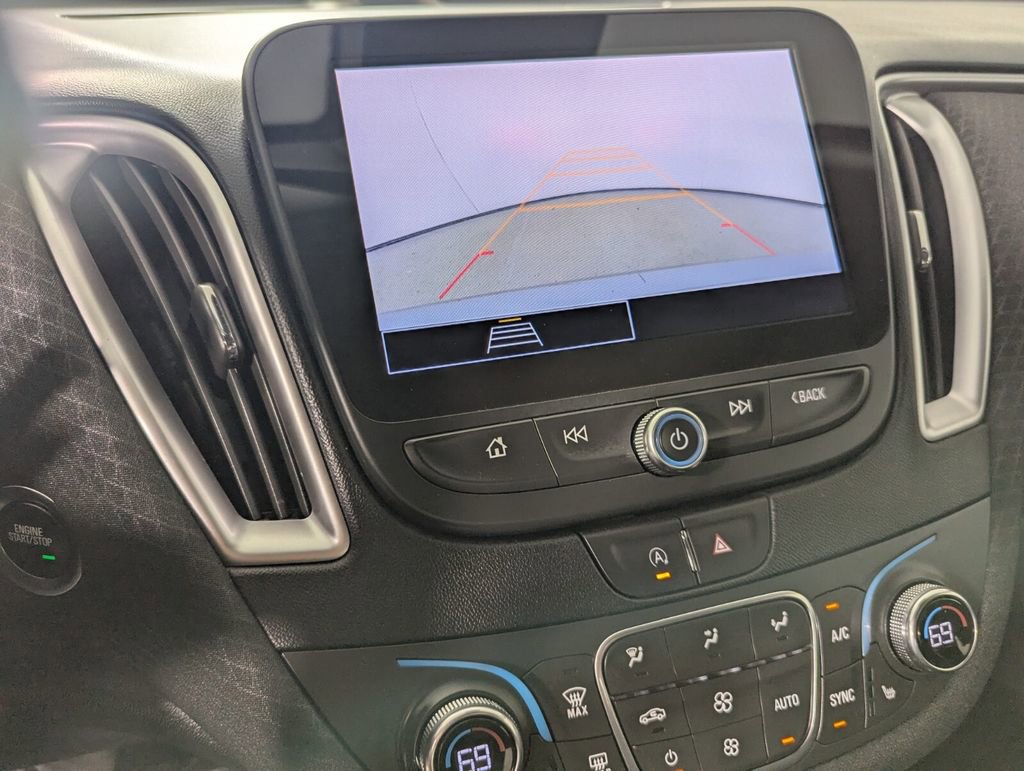 Used 2025 Chevrolet Malibu LT image 22