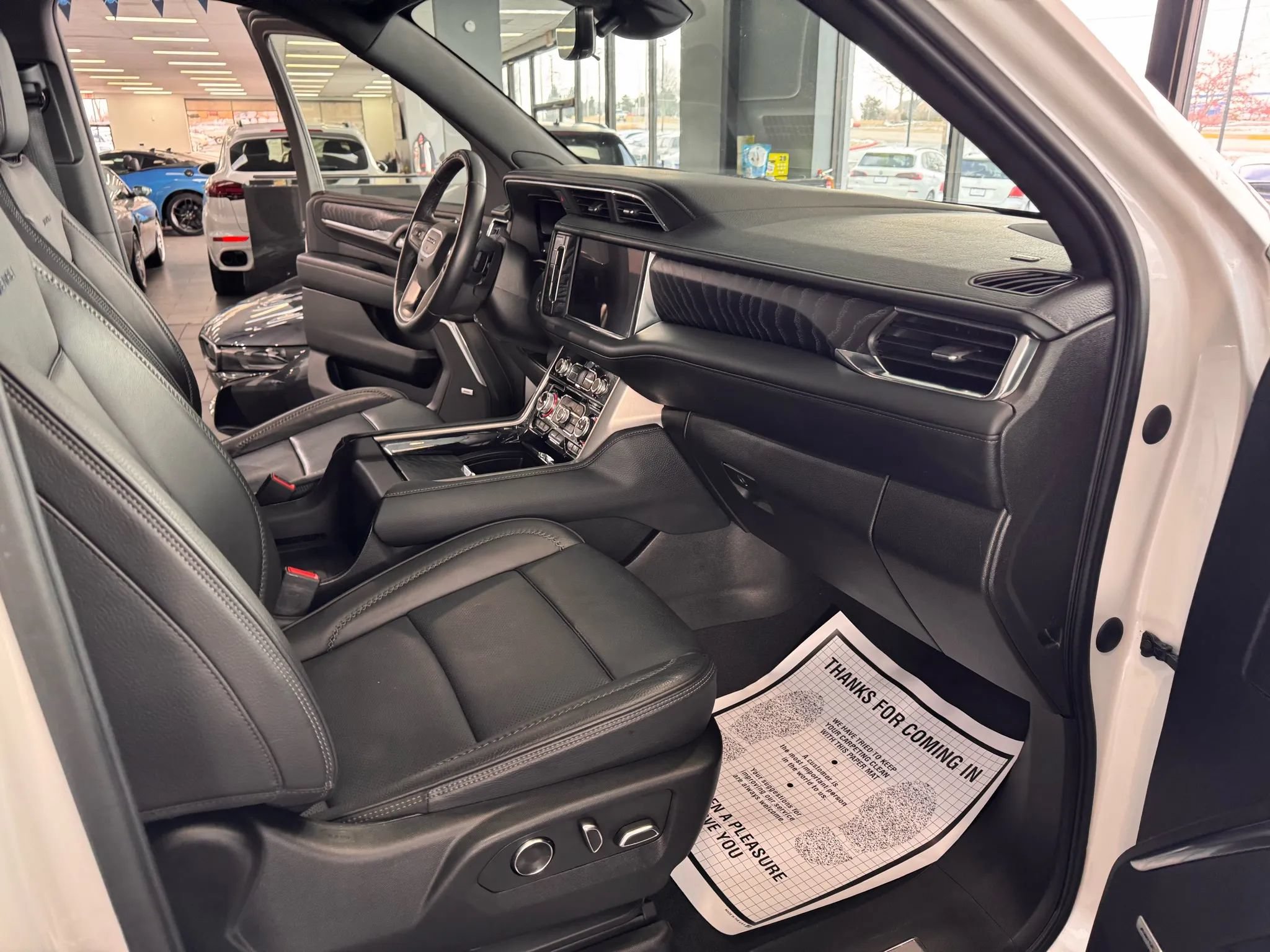 Used 2023 GMC Yukon Denali w/ Denali Reserve Package AWD/4WD image 13