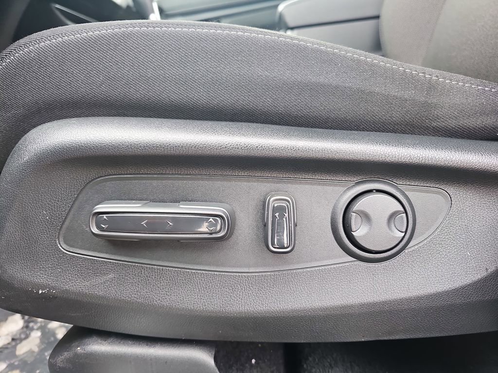 Used 2023 Honda CR-V EX image 26