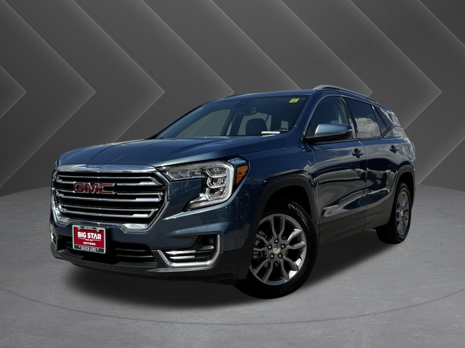 Used 2024 GMC Terrain SLT AWD/4WD image 2