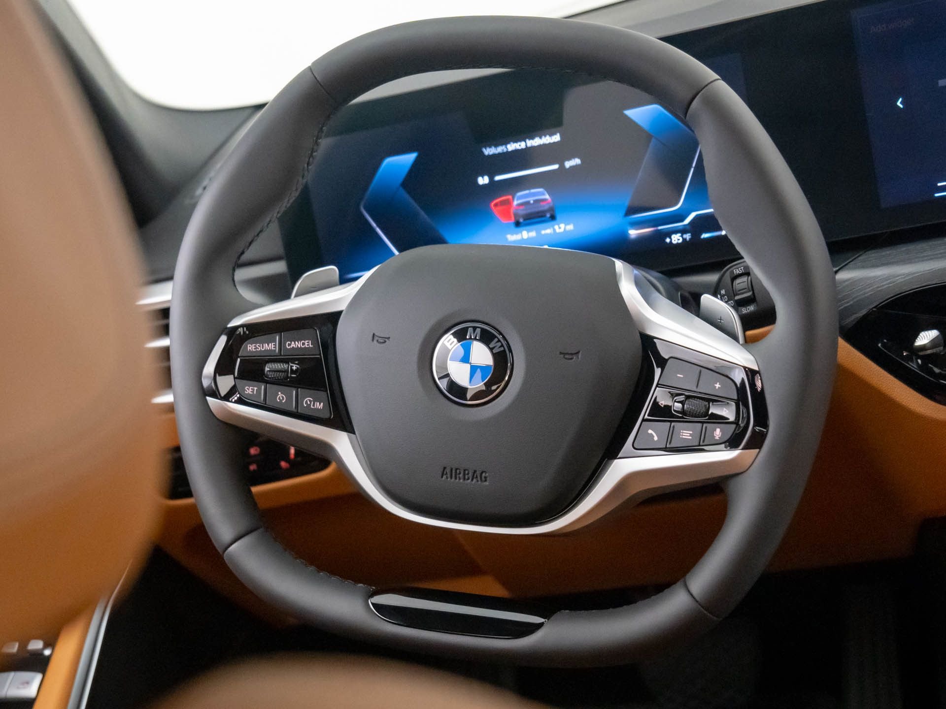New 2025 BMW 330i xDrive Sedan w/ Convenience Package AWD/4WD image 11