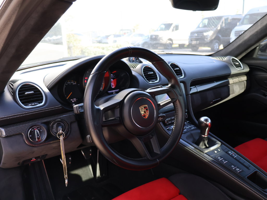 Used 2020 Porsche 718 Cayman GT4 RWD image 14