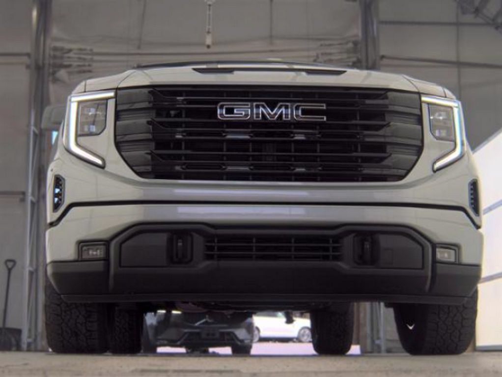 Used 2024 GMC Sierra 1500 Elevation AWD/4WD image 4