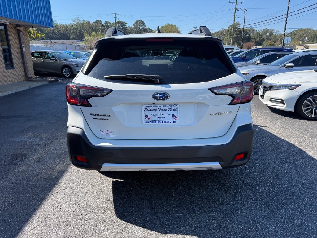 Used 2023 Subaru Outback Limited AWD/4WD image 11