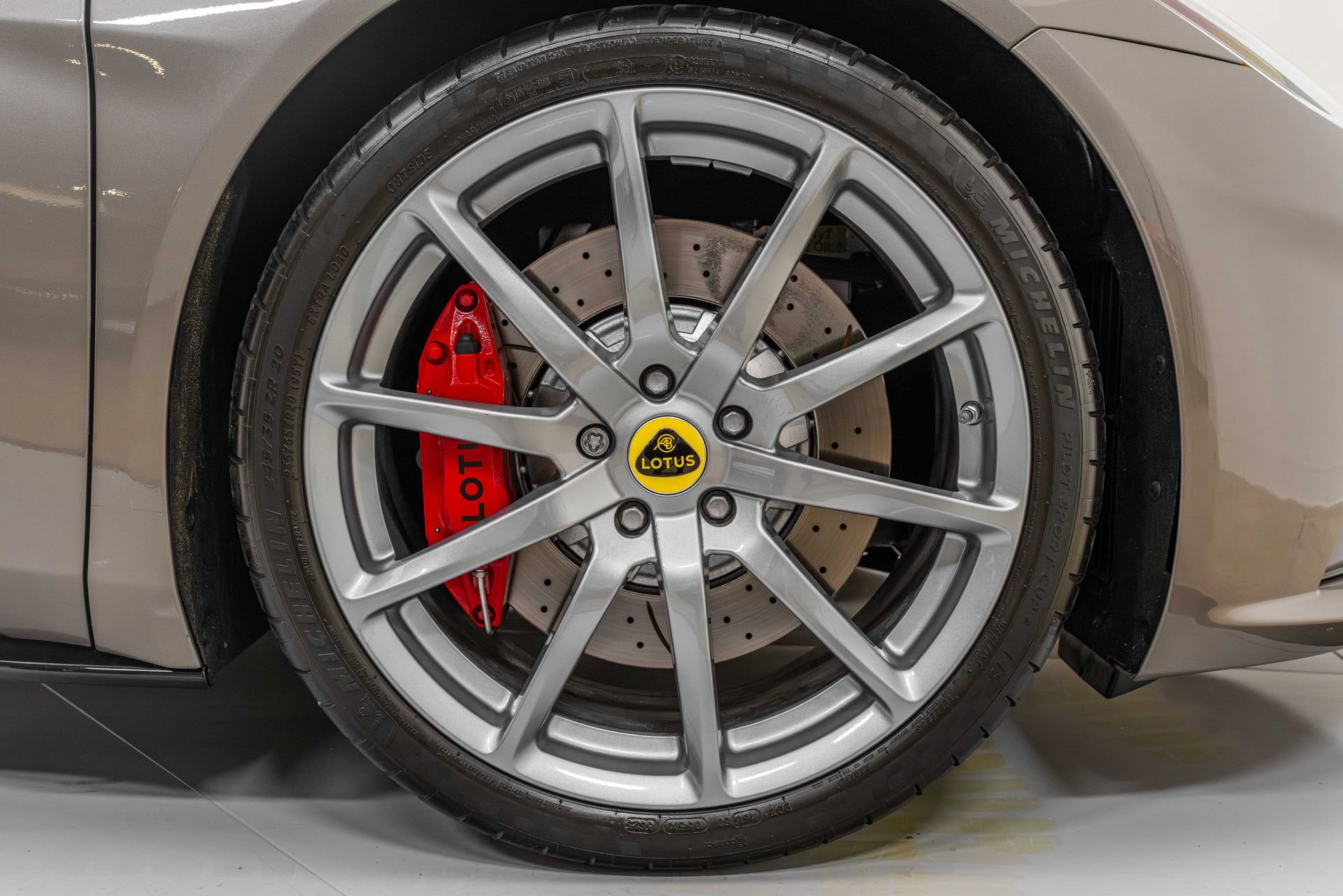 Used 2025 Lotus Emira RWD image 15