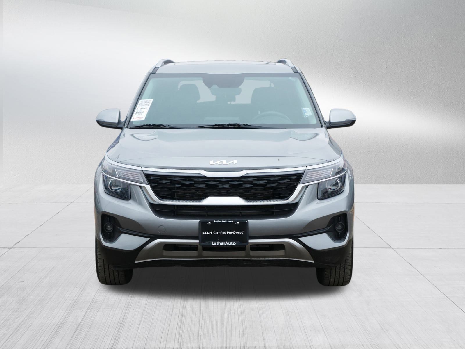 Certified 2023 Kia Seltos EX image 2