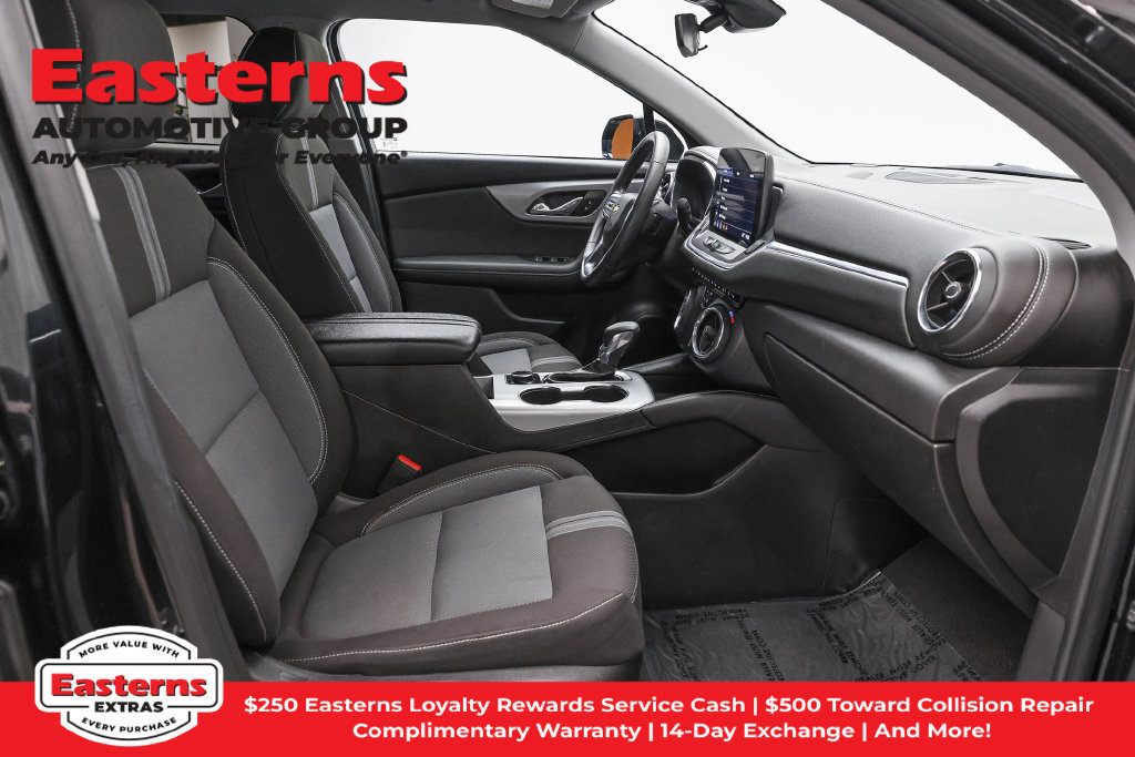 Used 2025 Chevrolet Blazer LT FWD image 26