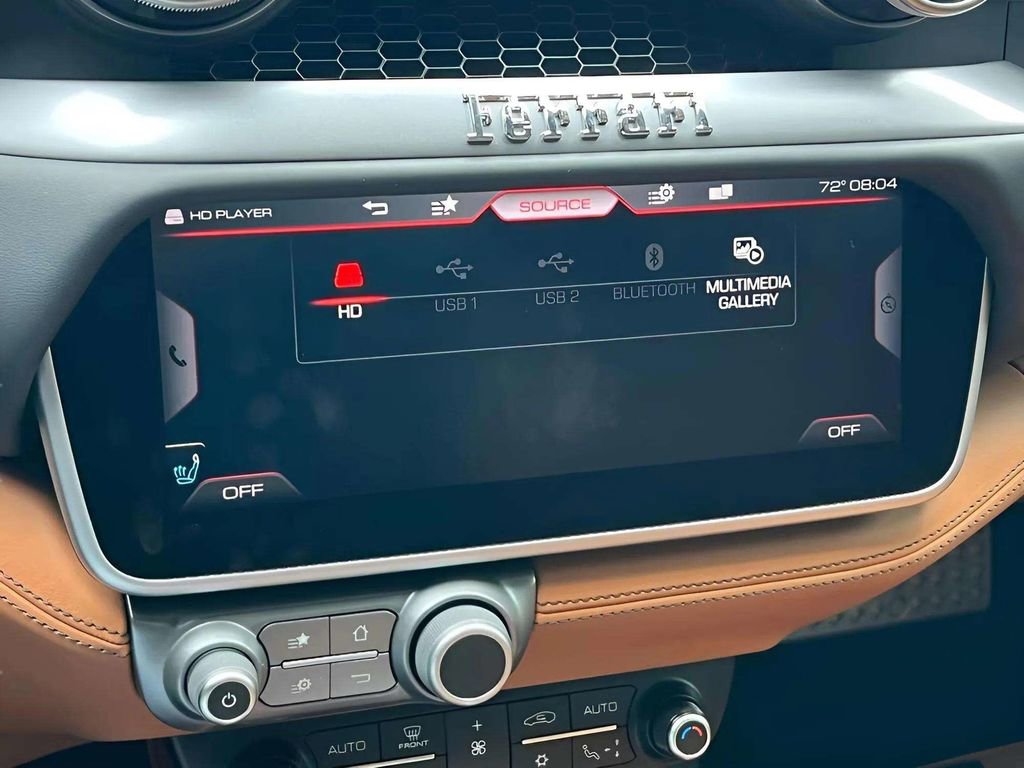 Used 2020 Ferrari Portofino Base image 32