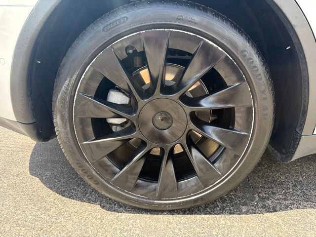 Used 2021 Tesla Model Y Long Range AWD/4WD image 33