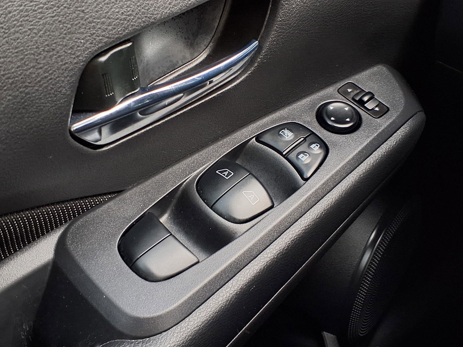 Used 2024 Nissan Kicks SV image 22