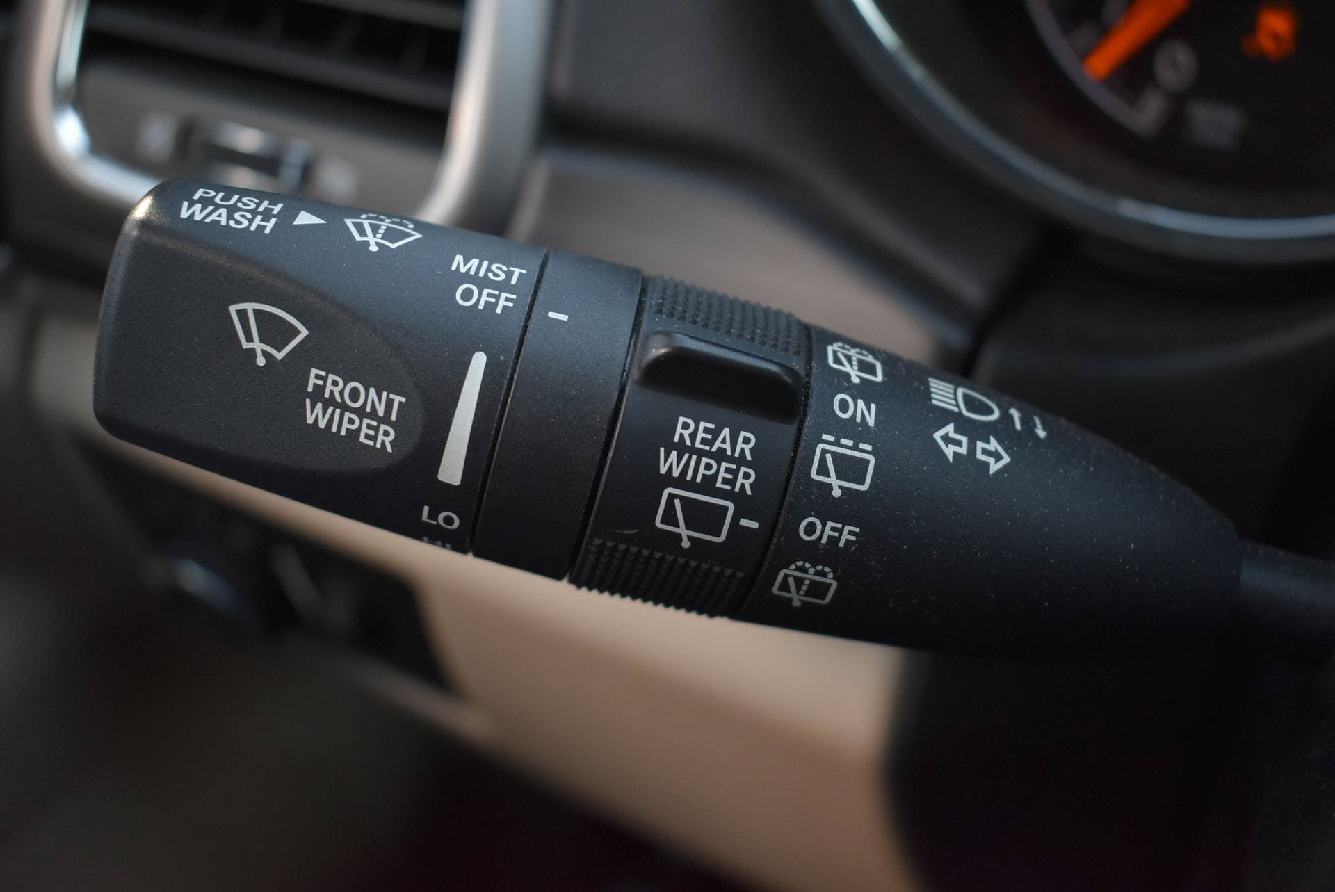 Used 2019 Jeep Grand Cherokee Limited w/ Luxury Group II AWD/4WD image 23