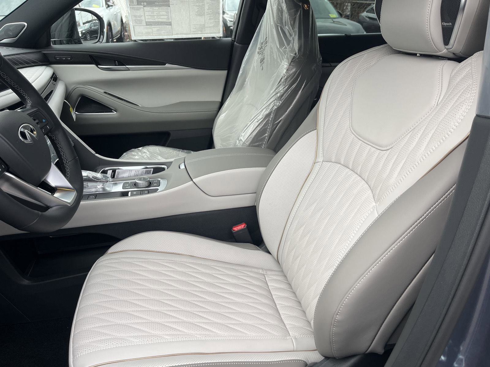 New 2026 INFINITI QX60 Autograph w/ Dark Cargo Package image 9