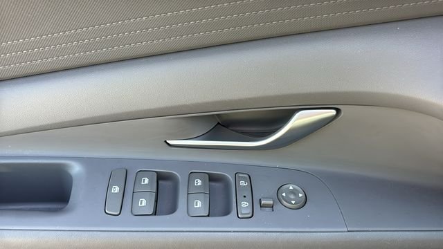 Used 2021 Hyundai Elantra SEL FWD image 8
