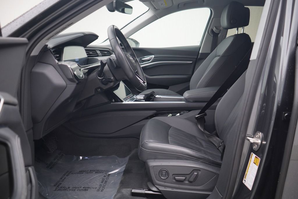 Used 2022 Audi e-tron Premium image 6
