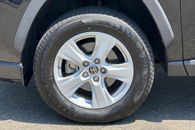 Certified 2021 Toyota RAV4 LE AWD/4WD image 30