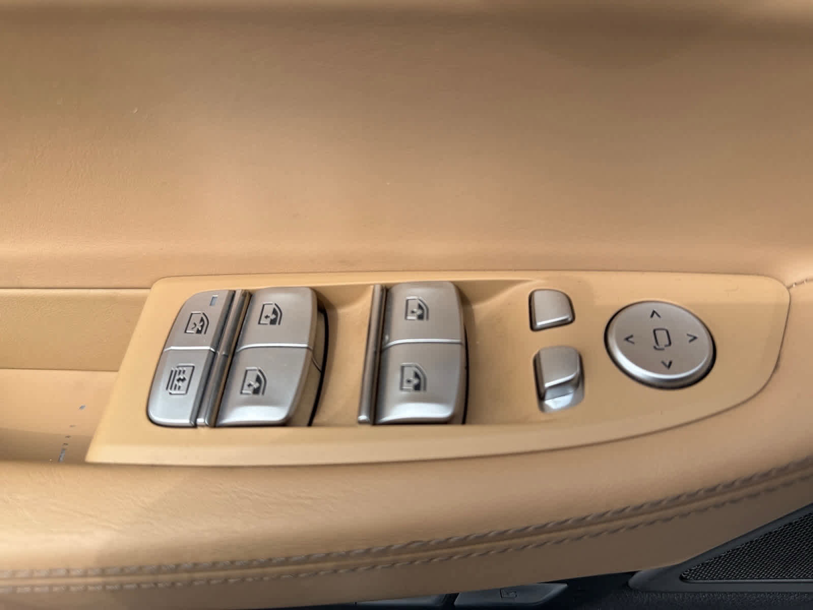 Used 2018 BMW 750i xDrive image 23