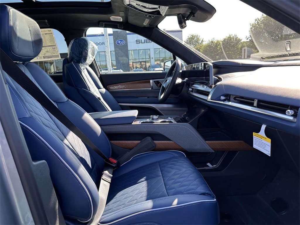 New 2026 Cadillac Vistiq Premium Luxury image 10