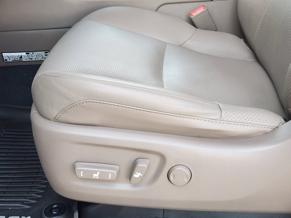 Certified 2023 Lexus GX 460 Luxury w/ Accessory Package AWD/4WD image 24