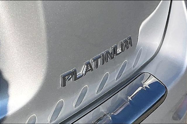 Used 2013 Nissan Pathfinder Platinum FWD image 8
