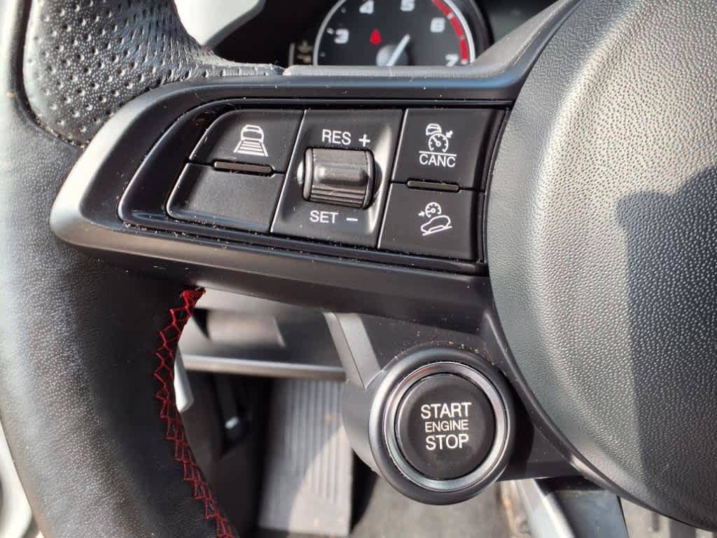 Used 2023 Alfa Romeo Stelvio Estrema AWD/4WD image 24