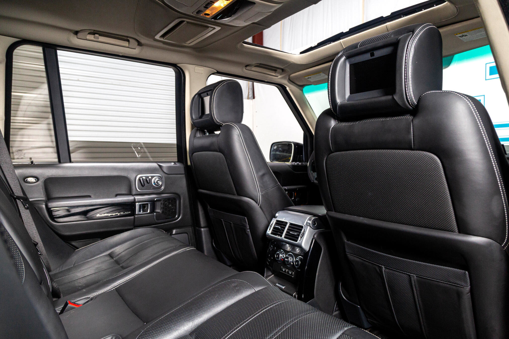 Used 2011 Land Rover Range Rover Autobiography image 6