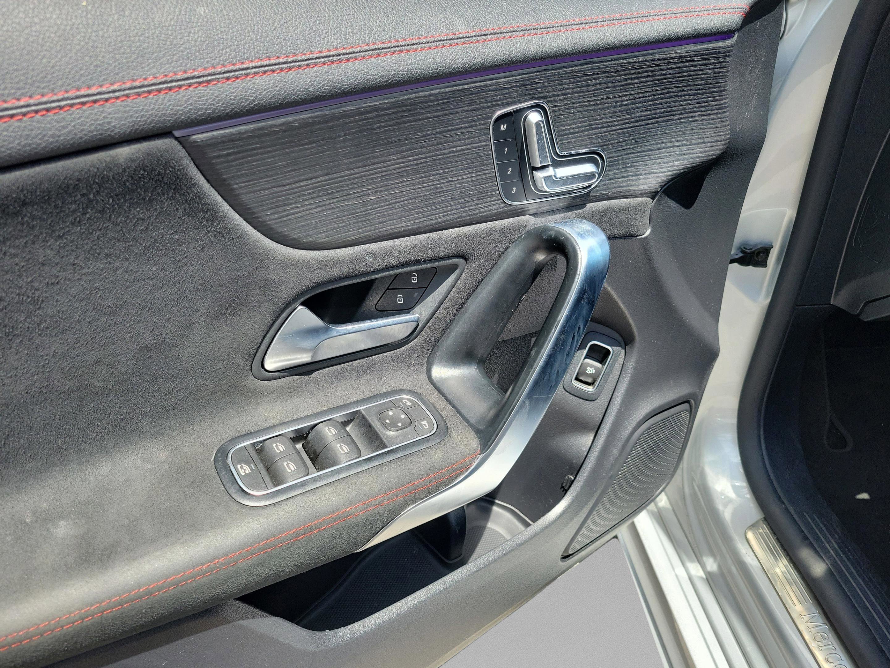 Used 2022 Mercedes-Benz CLA 250 image 12